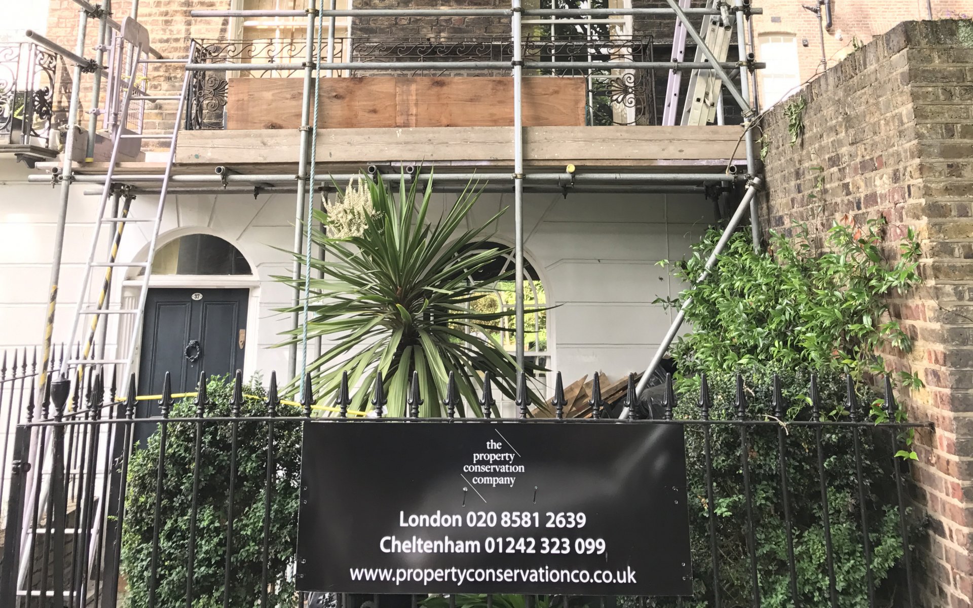Complete external renovation of a Grade II listed building in Islington